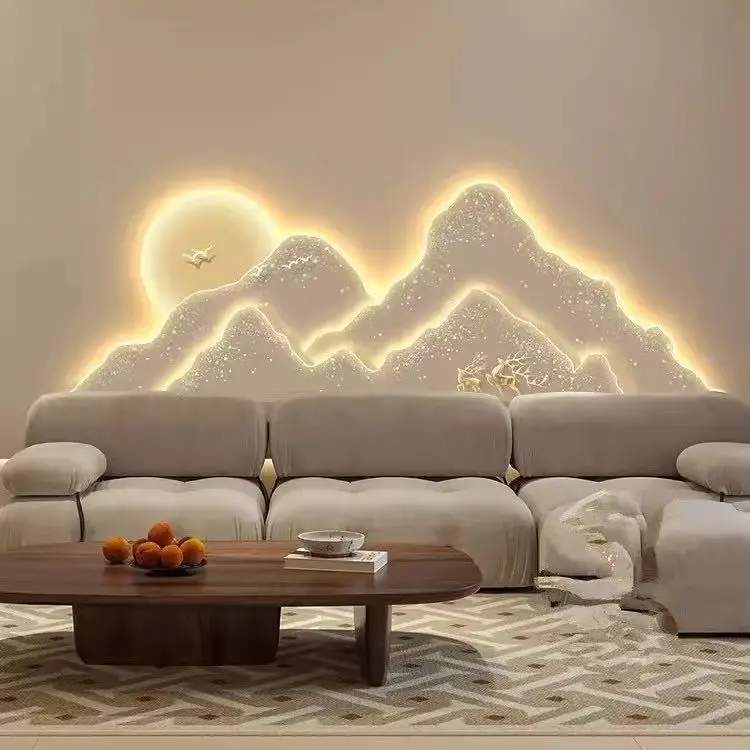 Crèmestijl schilderijen versieren bergschilderijen, high-end verlichting en achtergrond aan de muur gemonteerde wandlampen