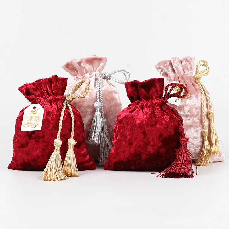 New golden diamond velvet candy bag drawstring wedding candy bag with hand gift return tassel velvet candy bag Custom size Color