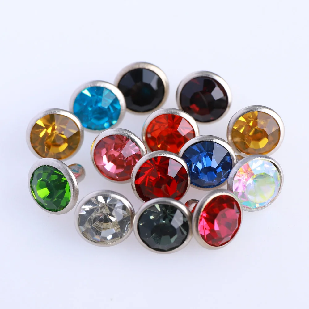 QIIY 6/8 mm Glasnieten Strass Glitzer Kristall AB Silber Rand Steine Ohrstecker mit Pflege Strasssteinen für DIY Kleidung Dekoration – Detail 4