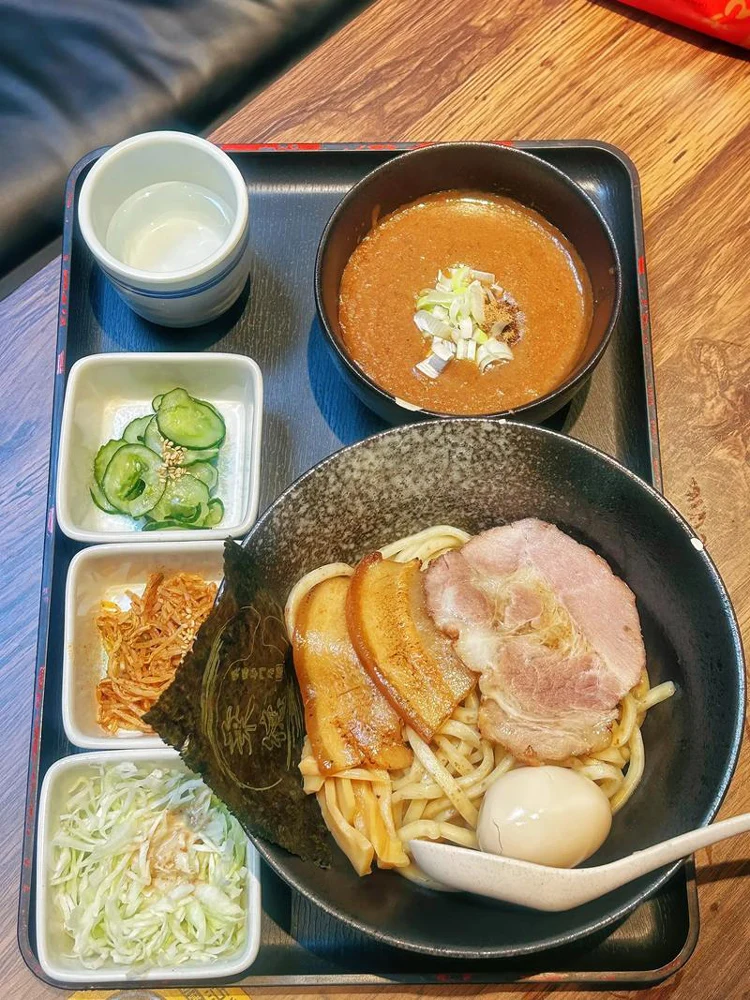 

Small Desktop Shallot Shredder Celery Cucumber Ginger Automatic Vegetable Shredder Shredding Machine