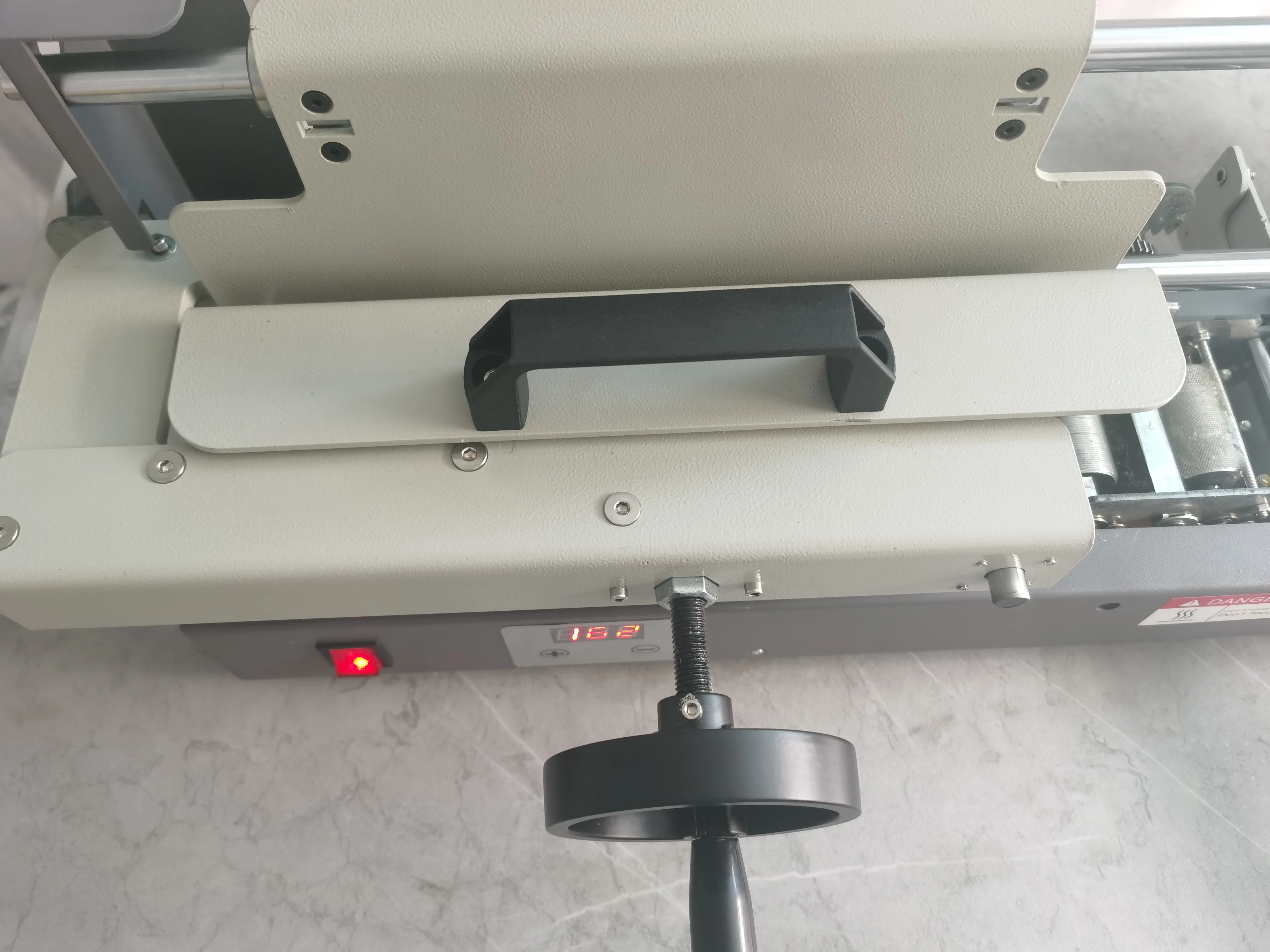 Manual Glue Binding Machine Economical A3 Booklet Softcover Model  Sesame Harvester Reaper