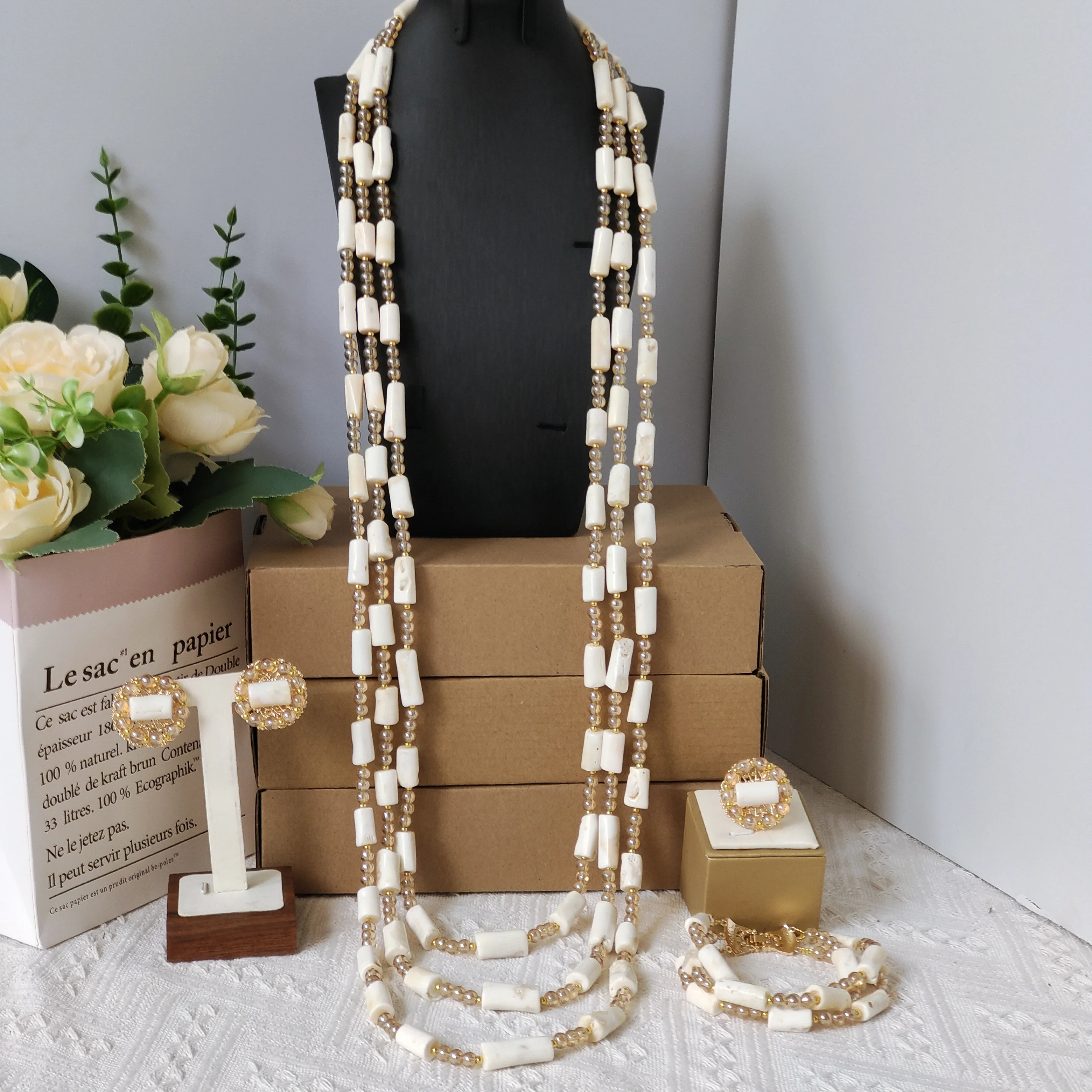 

Длинное 40-дюймовое коралловое ожерелье, браслет, серьги, кольцо, комплект ювелирных изделий из нигерийских бусин, африканская свадьба