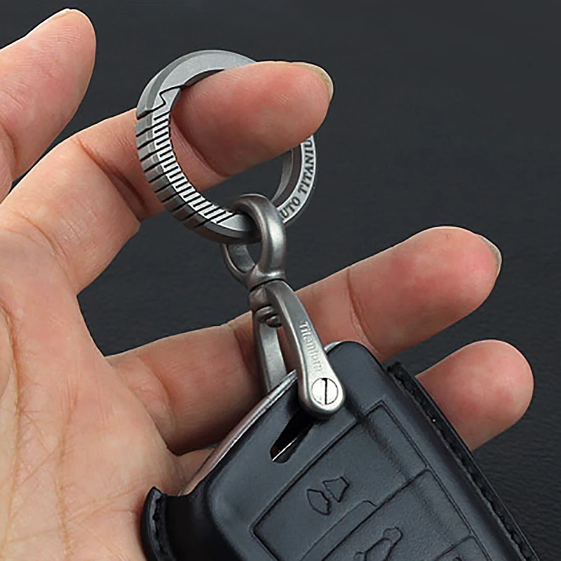 Titanium Car Keychain Rotatable Buckle Luxury Men Women Key Chain Ultra Lightweight EDC Key Ring Holder Couple Special Gifts