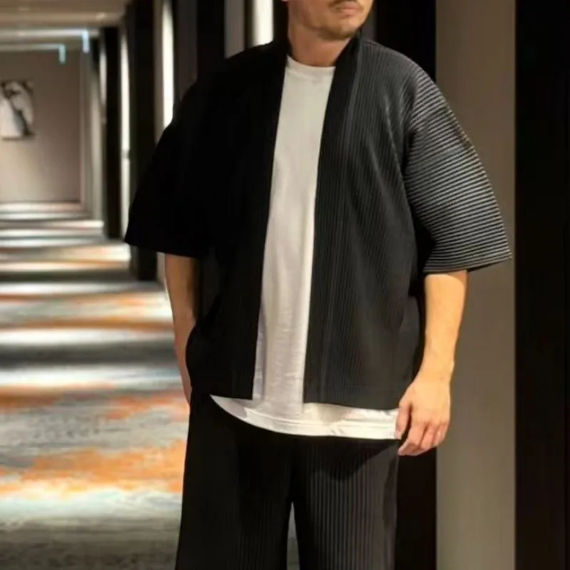 

Miyake Pleated Short-sleeved Dobby Men's Spring Fall Loose Five-quarter Sleeve Jacket Casual Loose Top Cardigan Japanese System
