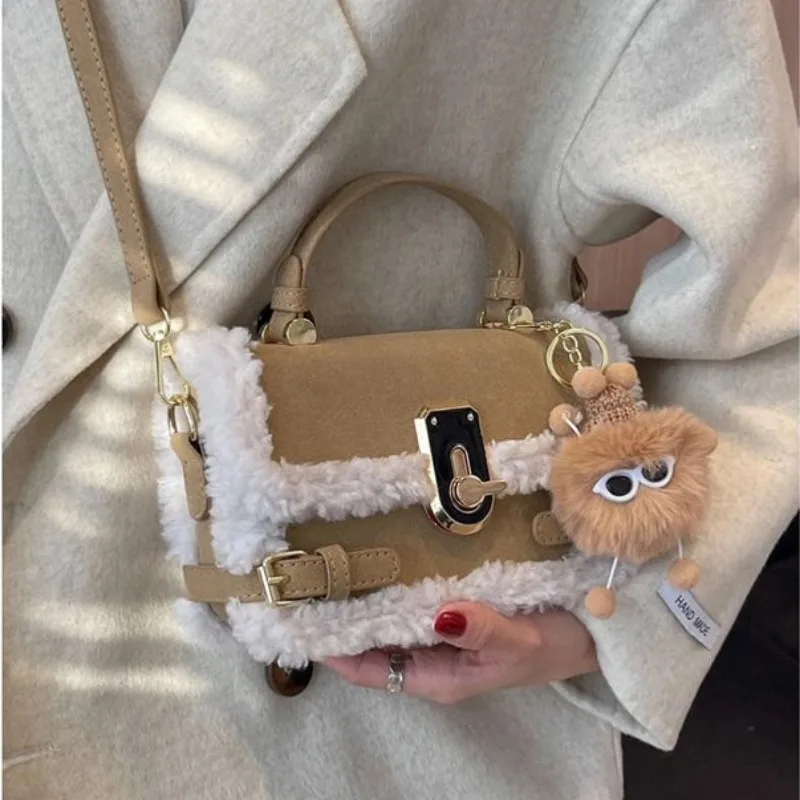 2024 New Design Lamb Wool Small Square Habdbag Versatile Commuting Plush Bags High-end Sense Handheld Shoulder Bag for Women