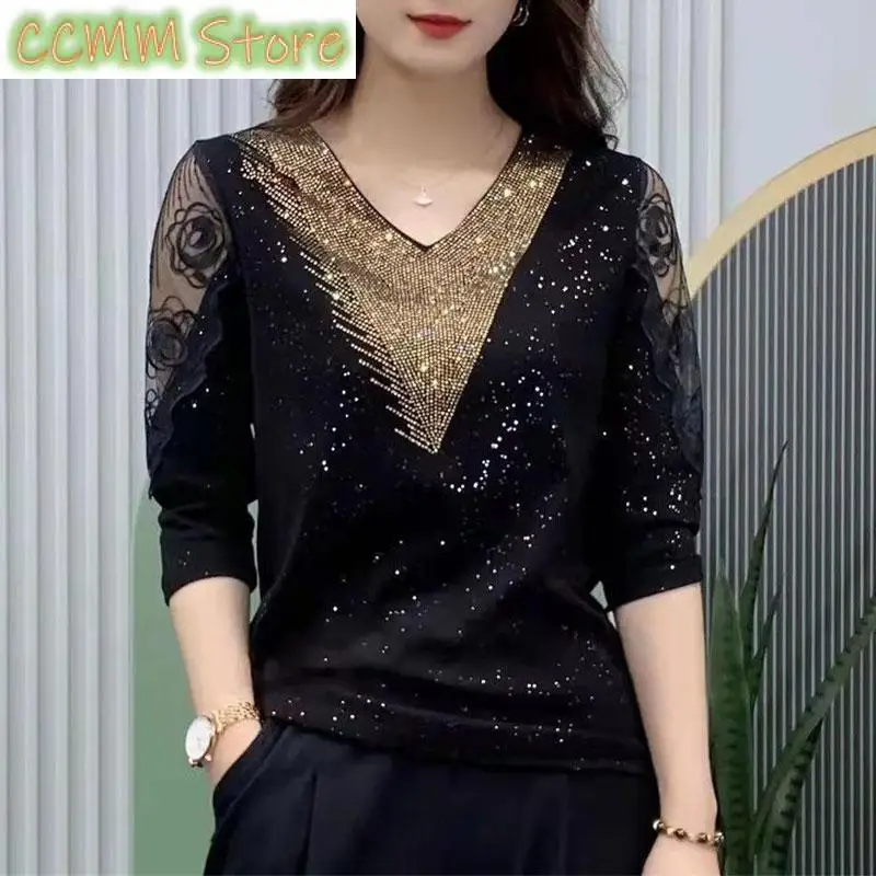 

Elegant V-Neck Stylish Diamonds Pullovers Sexy Floral Lace Spliced Spring Summer Half Sleeve Women's Clothing Sequined T-shirt