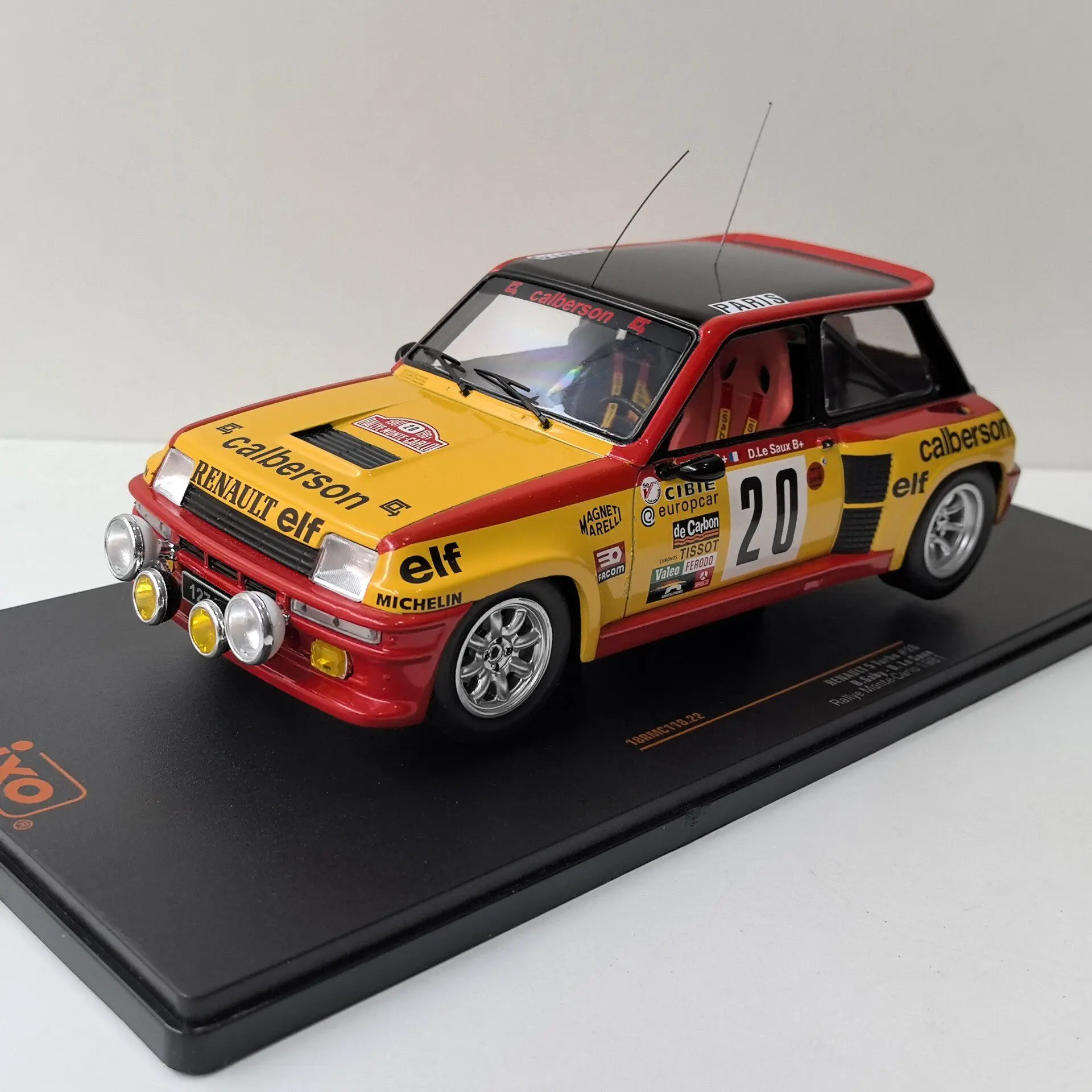 Picture 4: Paint Surface Defects Diecast IXO 1/18 Scale RENAULT 5 TURBO #20 1981 X7 Alloy Car Model