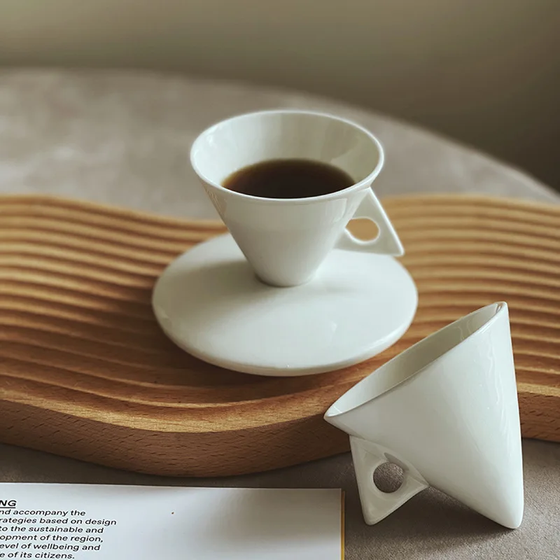 Instagram Hot Creative Cone Espresso Mug And Saucer Set Bone China Black Coffee Cup Inverted Pyramid ESPRESSO SHOT For Cafe Shop