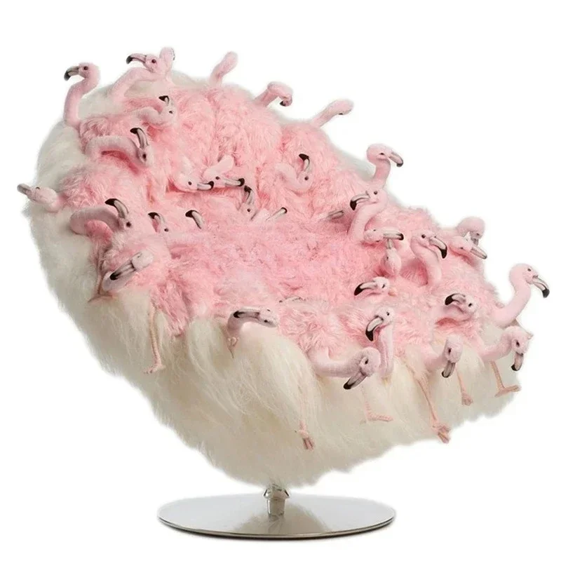 A  Italian minimalist cute animals, love flamingo rotating casual seat marriage, metal creativity