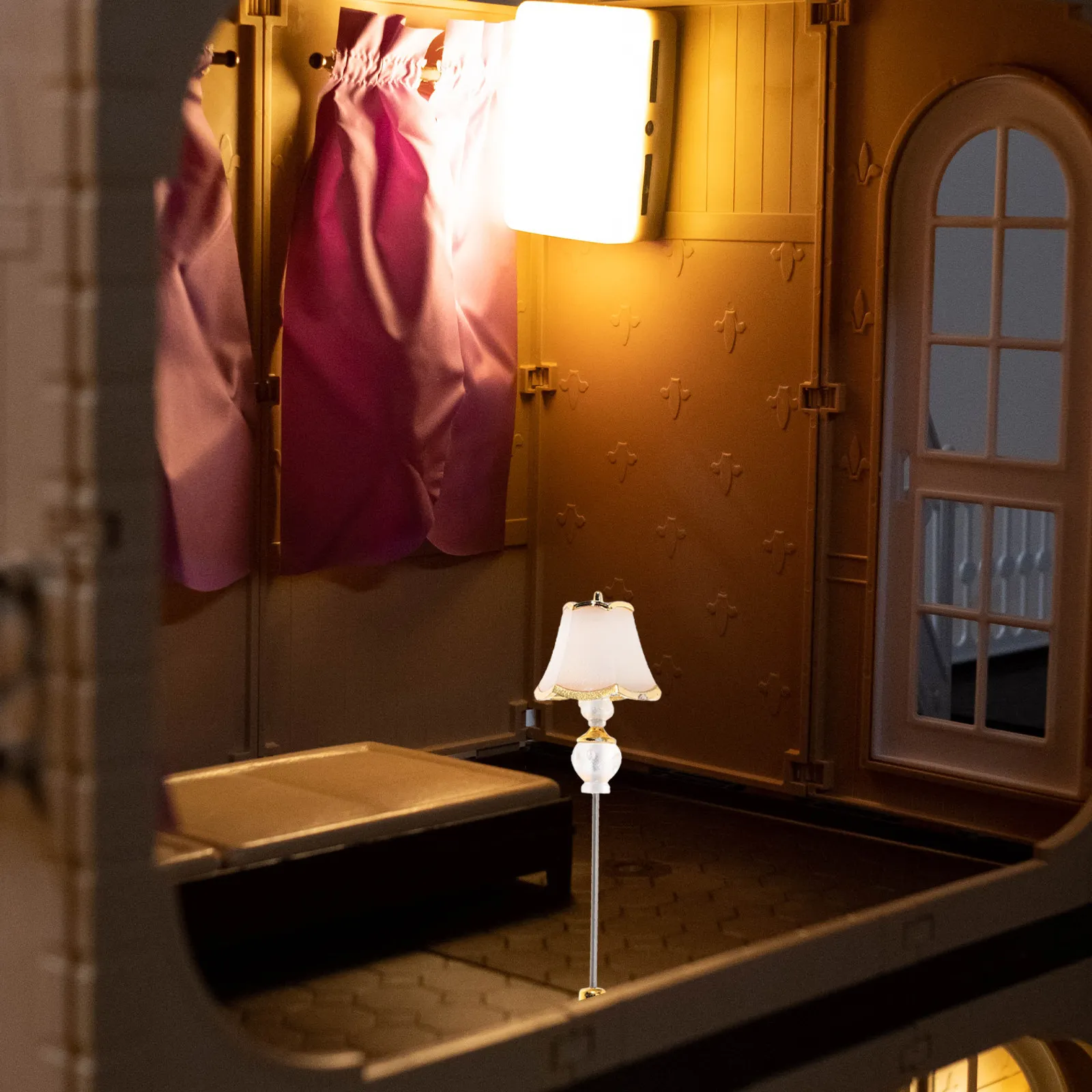 

Delicate Mini House Table Lamp Alloy Miniature Bedside Light for Dollhouse Decoration Creative Micro Landscape Furniture