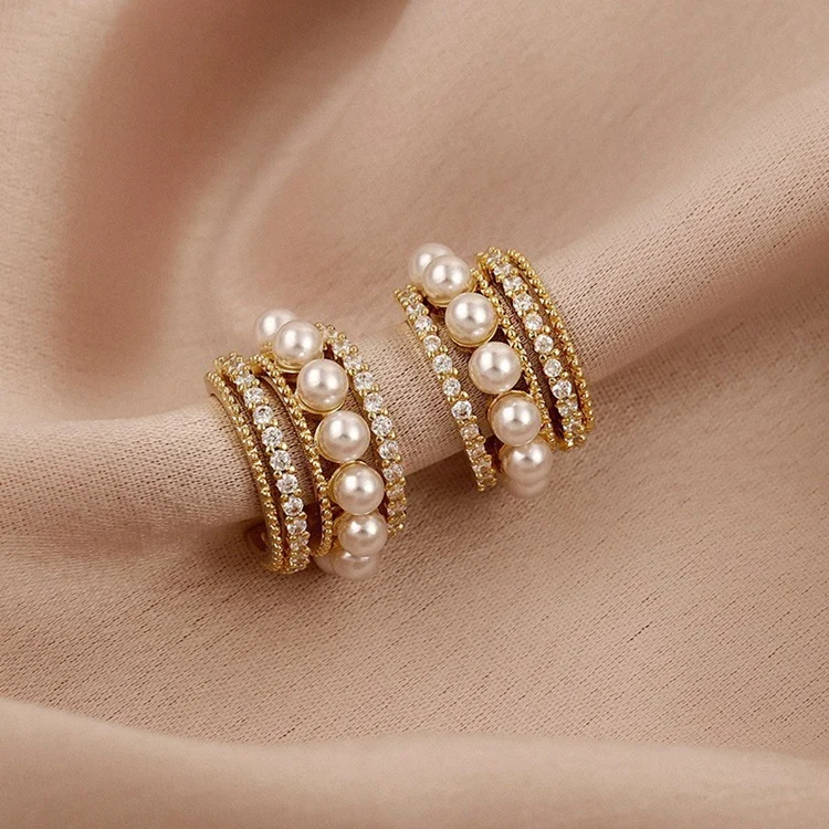 Pendientes de Aro en Forma de C de Varias Capas con Incrustaciones de Perlas Blancas y Circonitas Cúbicas Pequeñas, Aros Abiertos Semicirculares, Joyería Elegante para Bodas y Fiestas para Mujer