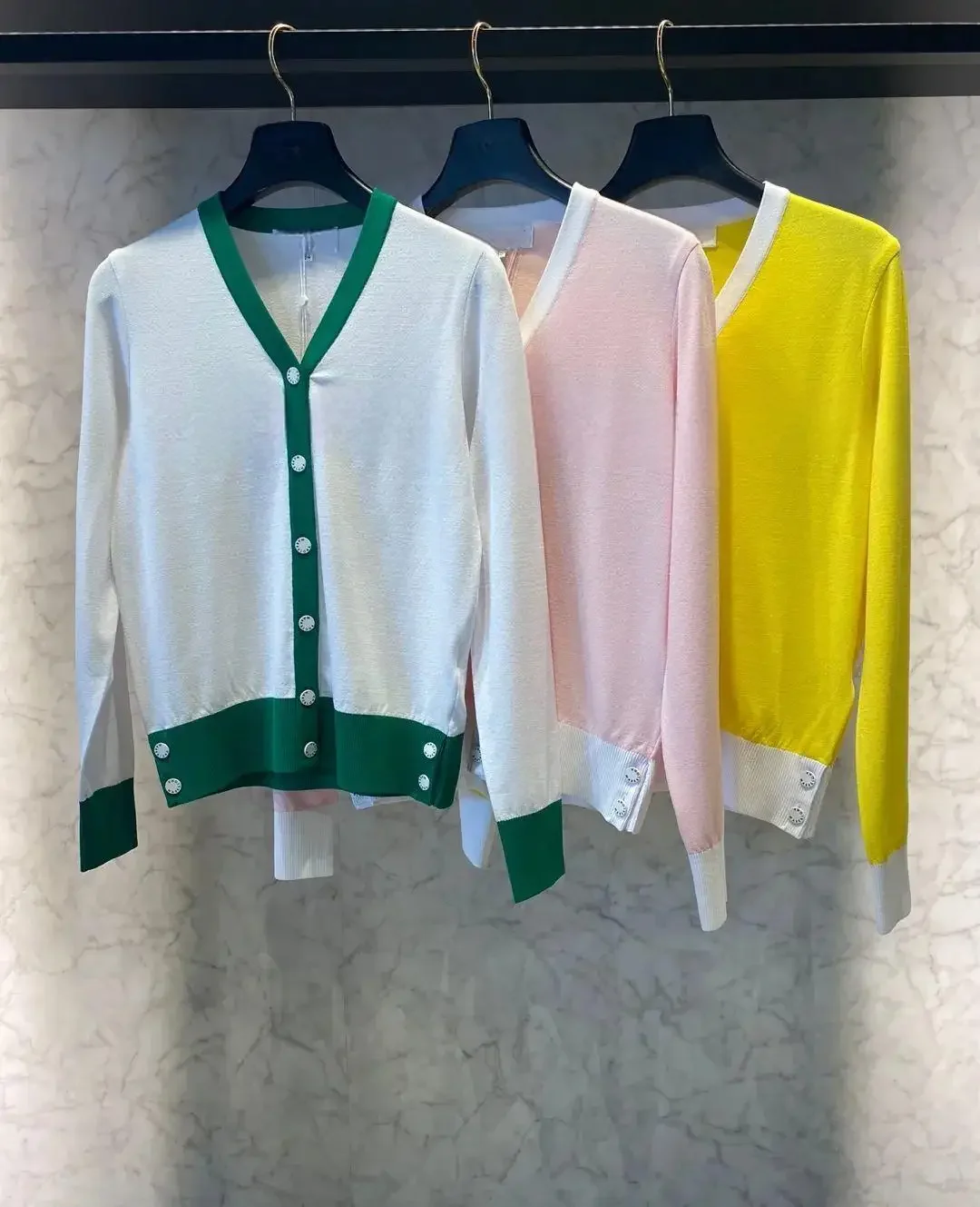 2026 Women Golf Knit Cardigan New Arrival Color‑Block V‑Neck Comfortable Versatile Ladies Golf Sweater Outerwear