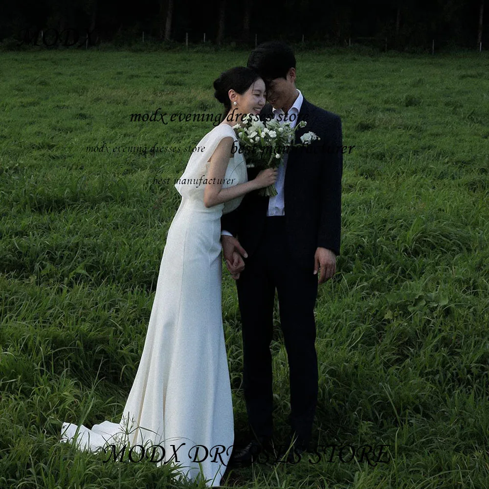 MODX Romantic White Fishtail Satin Korean Wedding Dress Sleeveless Customized Corset Floor Length Field Shooting Party Gowns