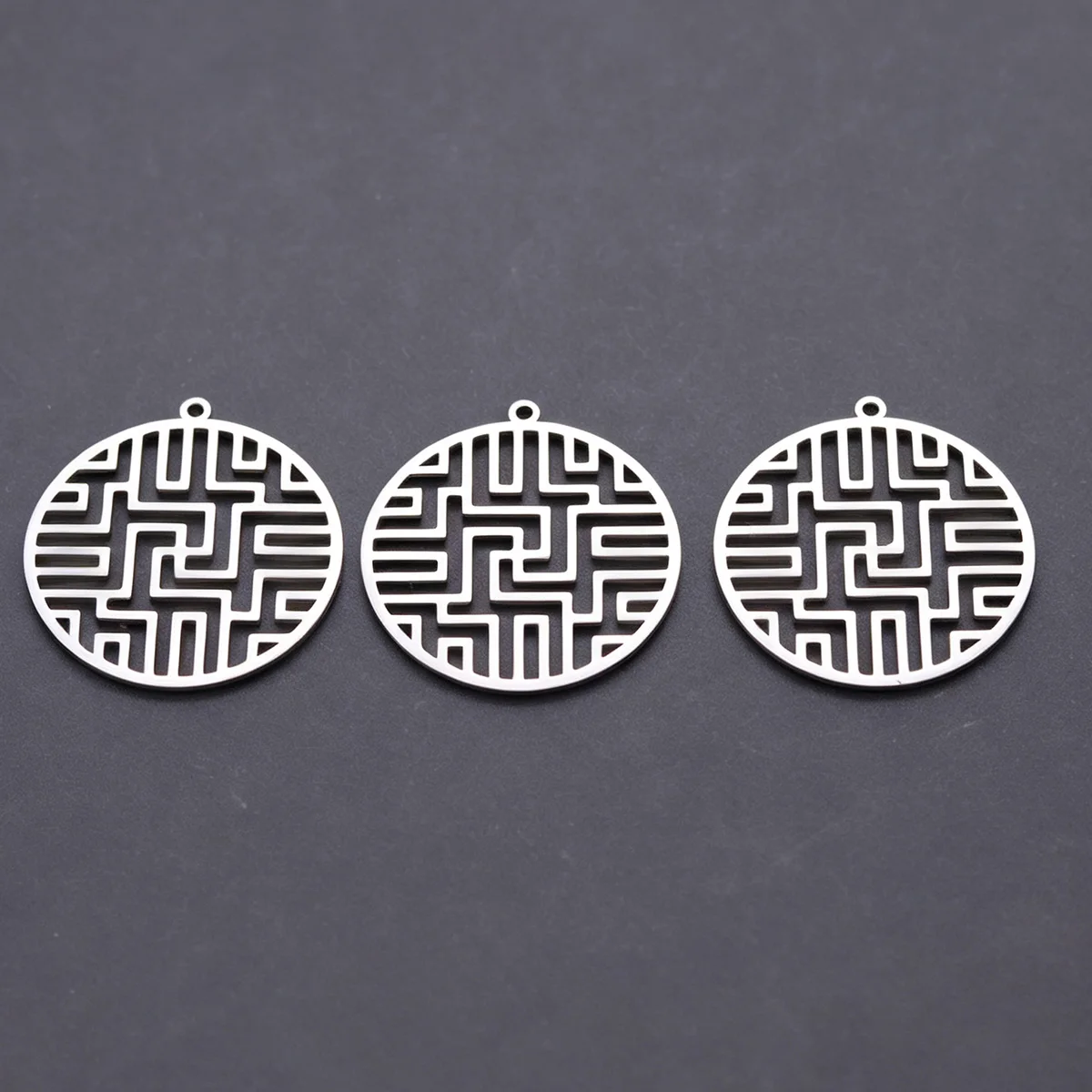 3pcs Stainless Steel Hollow Labyrinth Round Pendant Maze Pattern Circular Charms For DIY Necklace Earrings Jewelry Making