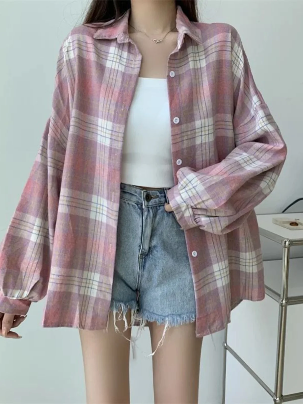 

Loose Casual Long Sve irt Street Sle Loose Collared Long irt Women's Faion Spring Season Plaid Pattern Button Closure
