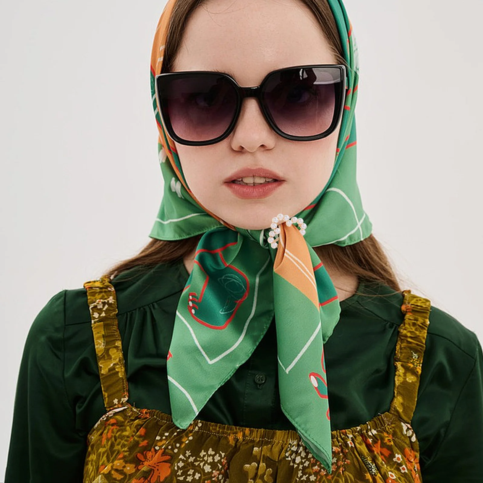 6 قطعة حزام حجر الراين اللؤلؤ أبازيم متعدد الألوان البلاستيك تي شيرت كليب لامعة الرجعية 80s زي ديكور الحفلات قميص كليب الملحقات