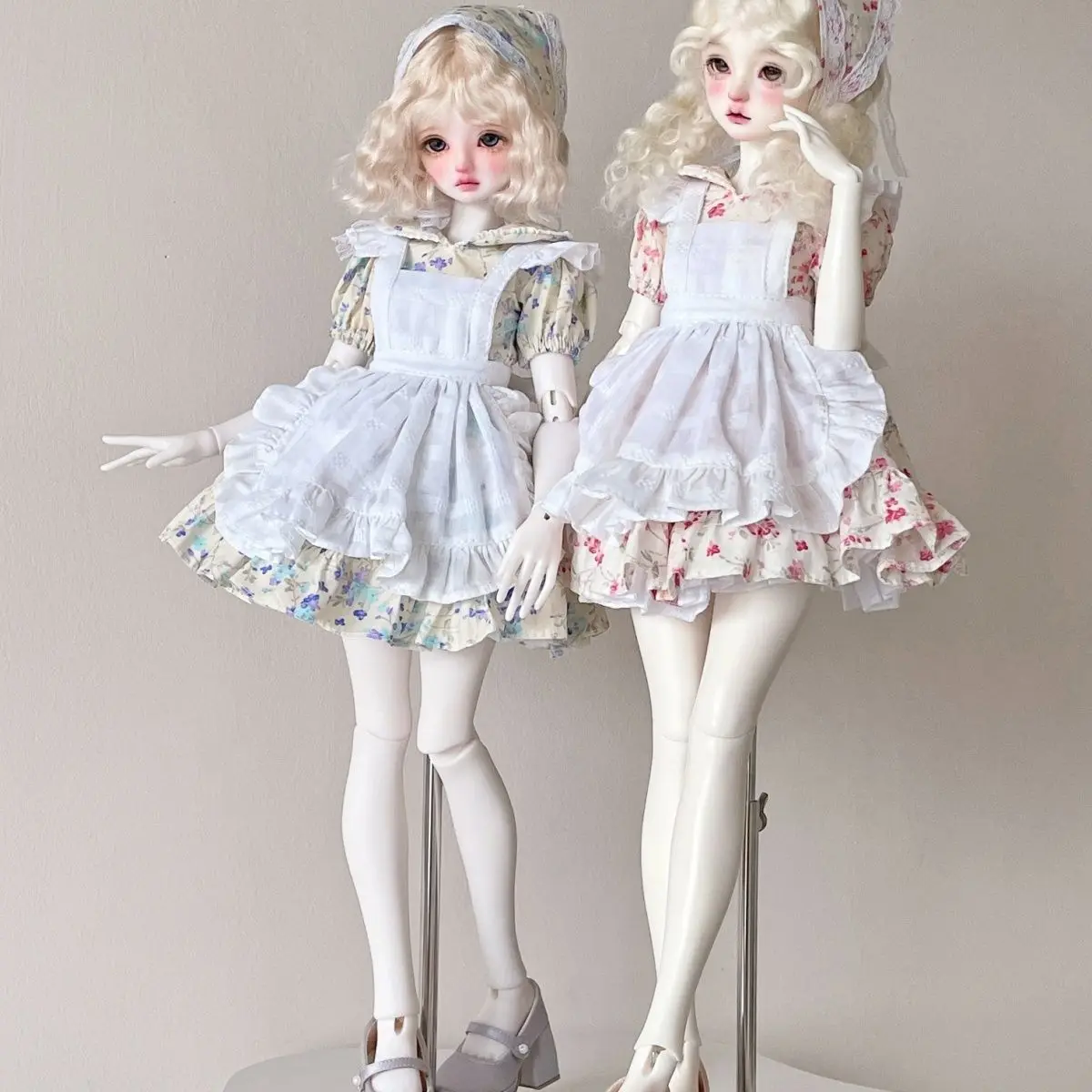 1/4 poppenkleding pak voor 45 cm bjd pop (buste 19 cm) rok + schort + rok ondersteuning + hoofddoek speelgoed aankleedpop accessoires, geen pop