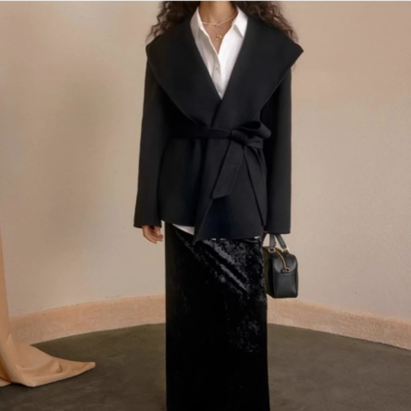 

Новый осенне-зимний красивый пояс с капюшоном и поясом, короткое двустороннее шерстяное пальто