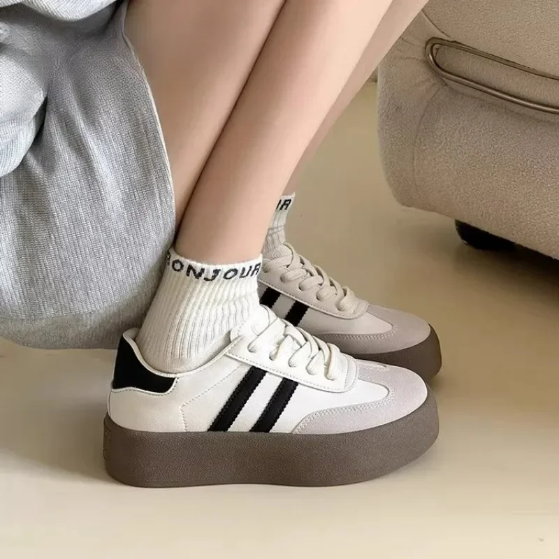 Women's Vulcanize Shoes Design Korean Round Toe Lace Up Genuine Sports Casual Women's Sneaker Shoes for Holiday Working