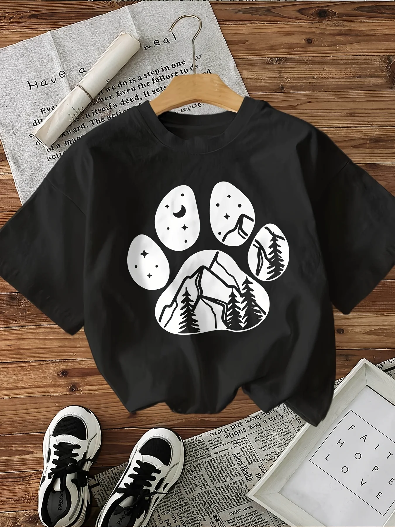 Women's Casual Short Sleeve Crew Neck T-Shirt Graphic T Shirt with Paw and Bird Design Print 90s Vintage Tees Tops Clothes Femme