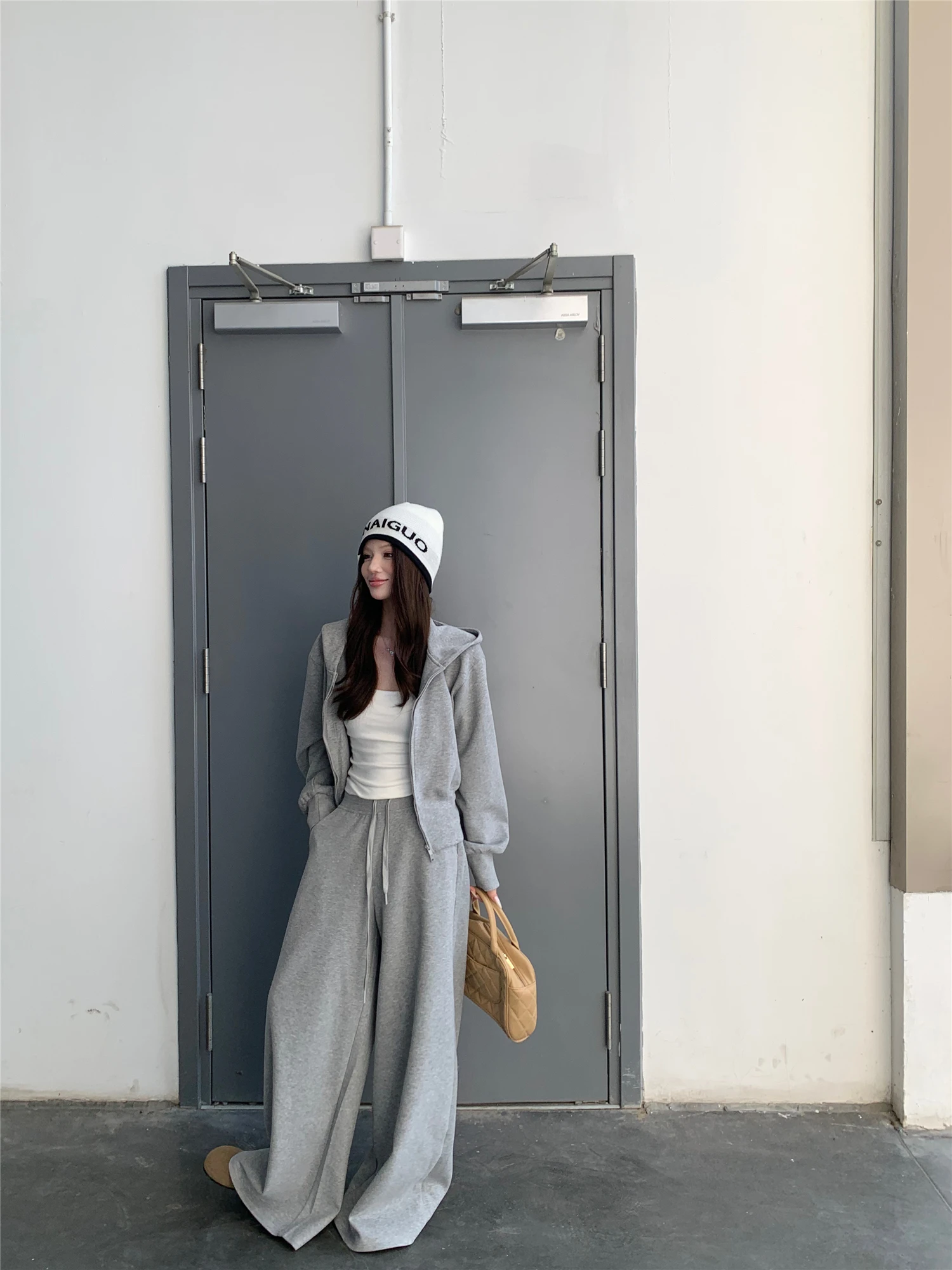 

Women's Lazy Hoodie Jacket with Double Zipper Long Sleeve Casual Wide Leg Pants Grey Two-Piece Set Winter Sports Suit