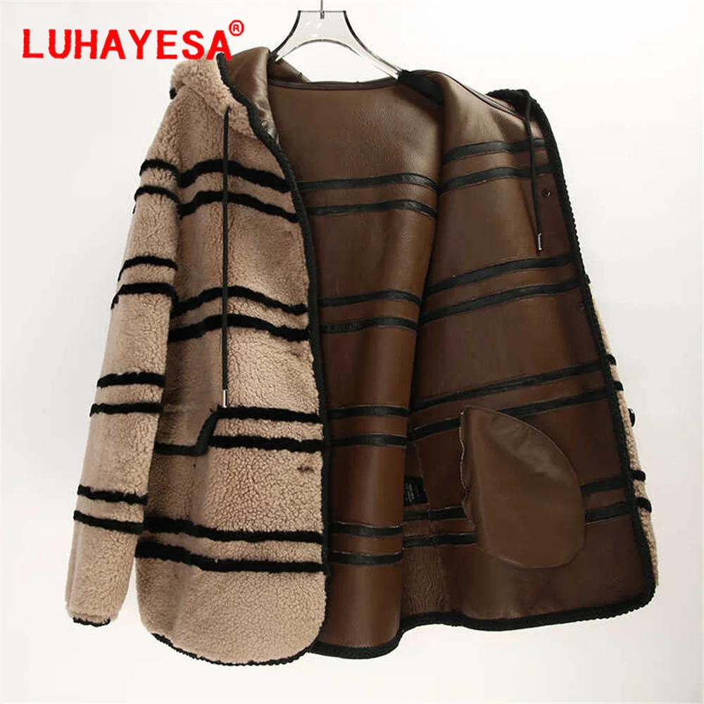 2024 New Luhayesa Australia Merino Pearl Sheepskin Lamb Fur Shearling Clothes Women Casual Daily Hooded Brown Natural Fur Coat