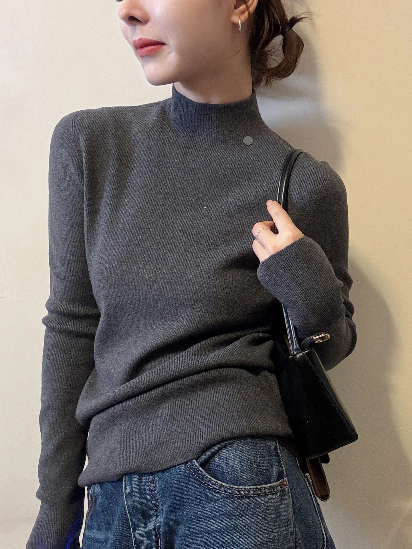 

Повседневный длинный свеч с высоким воротником, однотонный дизайн, трикотаж, топ, роскошный легкий осенне-зимний модный персональный топ...