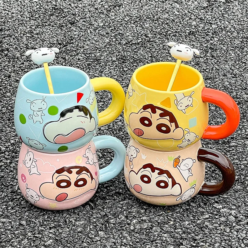 

440Ml Cartoon Crayon Shin-Chan Ceramic Cup Coffee Mug with Spoon Creative Cartoon Crayon Shin-Chan Milk Cup Mug Holiday Gift Toy