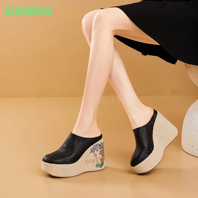 Mules de cuña de cuero perforado negro y beige para mujer, con punta cerrada, sin cordones, transpirables, con suela de yute estampada, calzado casual de verano