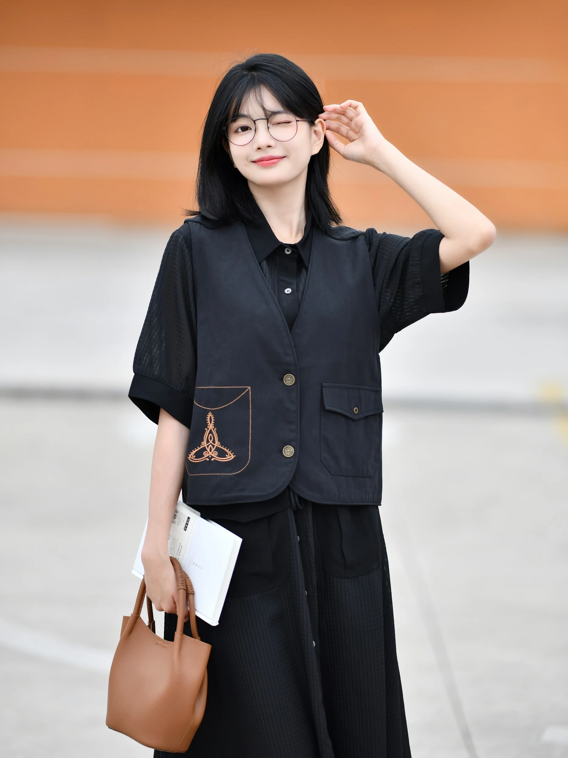 

Женский летний модный универсальный топ-жилет с вышивкой в стиле ретро, свободного кроя, для многослойных образов