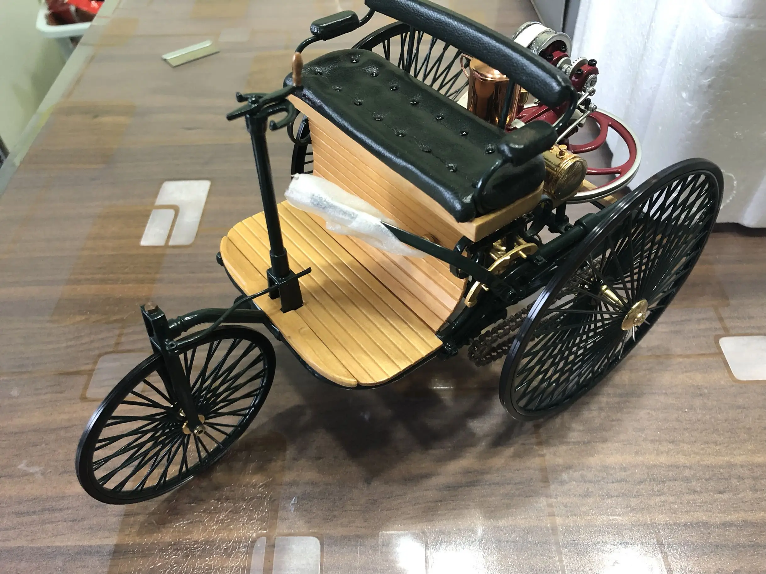 CMC 1:10 No.1 M-005 Simulation Limited Edition Alloy Metal Static Car Model Toy Gift