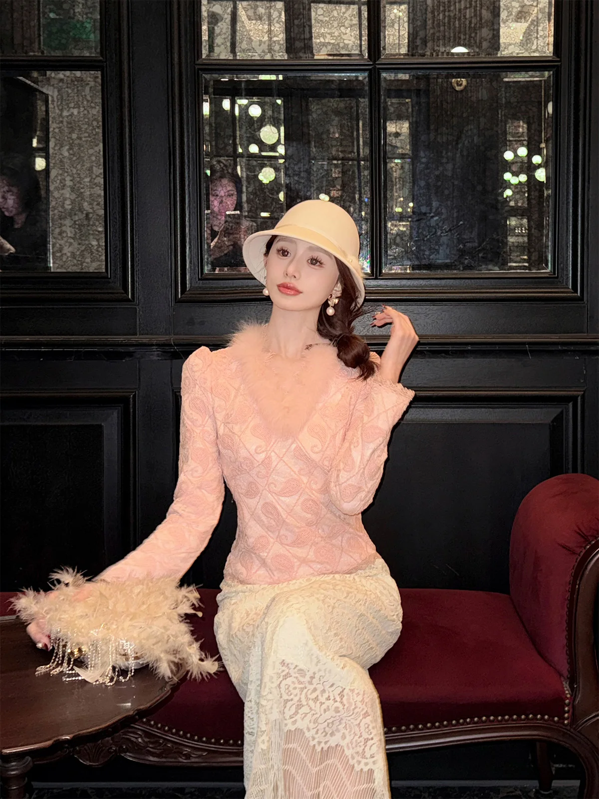 

Женская модная блузка YuxiaoXiao с V-образным вырезом, съемным меховым воротником, пышными рукавами, кружевом и цветочным узором, из мягкого полиэфирного волокна, с длинными рукавами