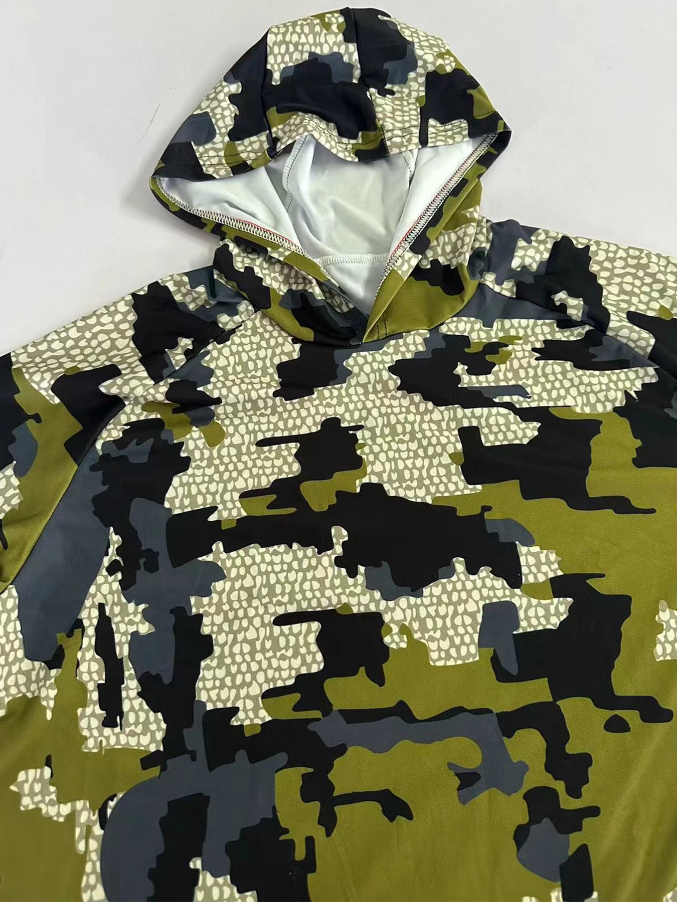 Men\'s Camouflage Long Sleeve Fishing Hoodie Anti-UV Sun Protection UPF 50+ for Hunting Jungle Outdoor Activities Jersey