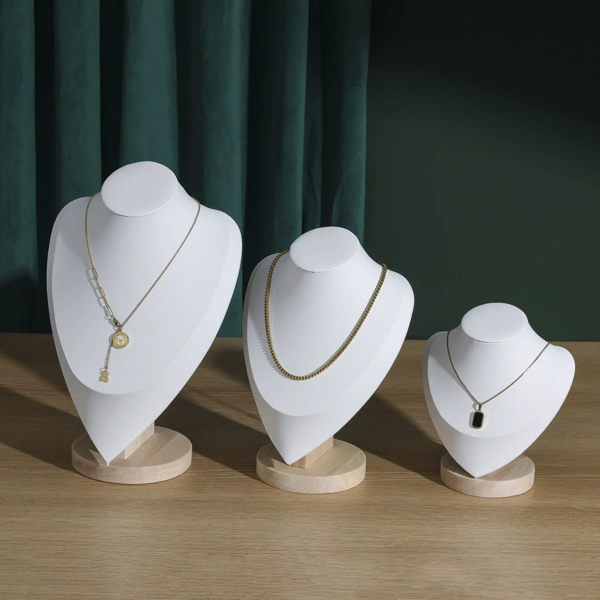 

Модное ожерелье из искусственной кожи с портретом, подставка для манекена, бюст, кулон, браслет, стеллаж для хранения ювелирных изделий, стойка, витрина, реквизит