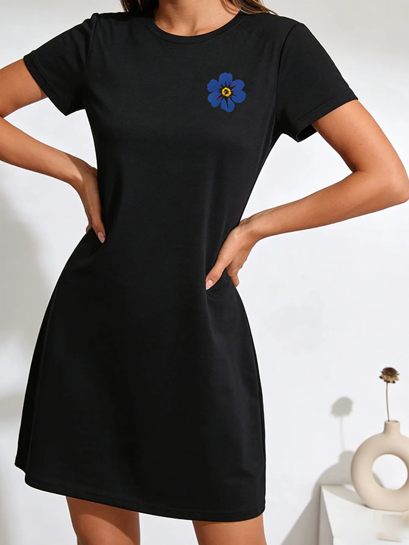 Women's Summer Casual Short-Sleeved Dress - Forget-Me-Not Print, Loose Round Neck, Machine Washable