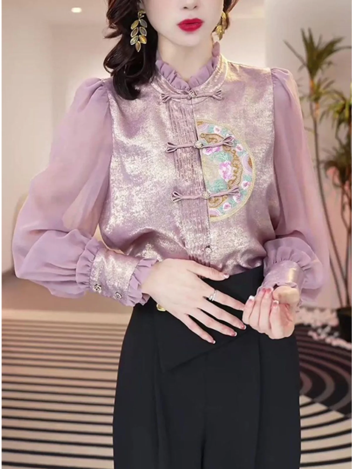 

Ele Embroidered Loose Women's irt plus Size Concealing Slimming Age-Defng New Chinese Sle Faionable Autumn 2024