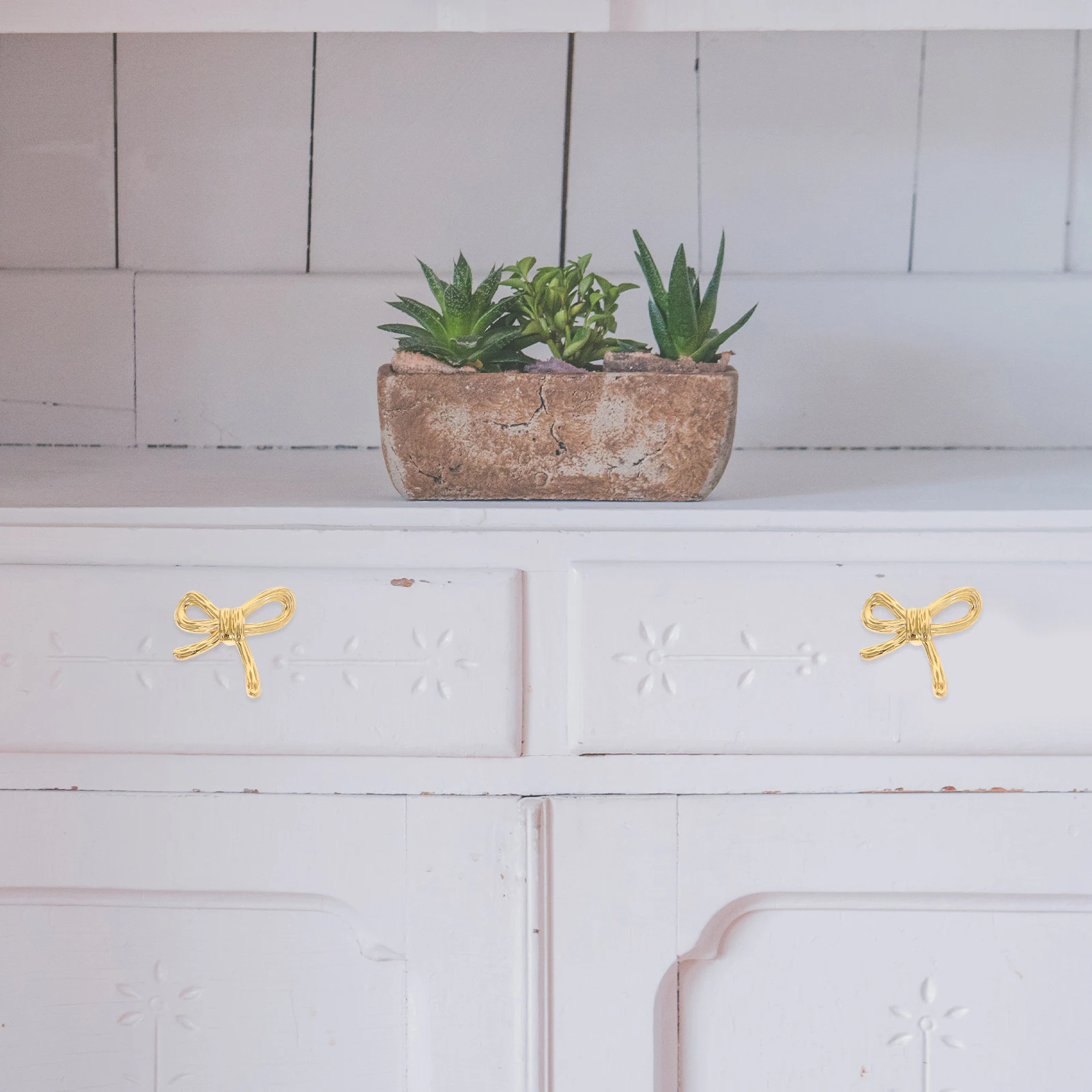 Furniture Handle Cabinet Knob Door Pull Decorative Metal Drawer Handle Kitchen Cupboard Knob Brass Bow Shaped Color