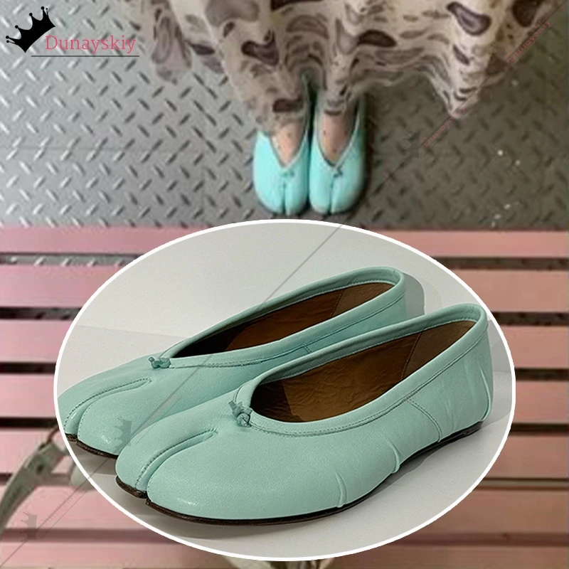 Image of Halloween Schafsfell Neue Farbe Mintgrün Slip-on Schweinefuß-Hufeisen-Split-Toe Ballet Mary Jane Flache Schuhe für Damen Tabi-Schuhe