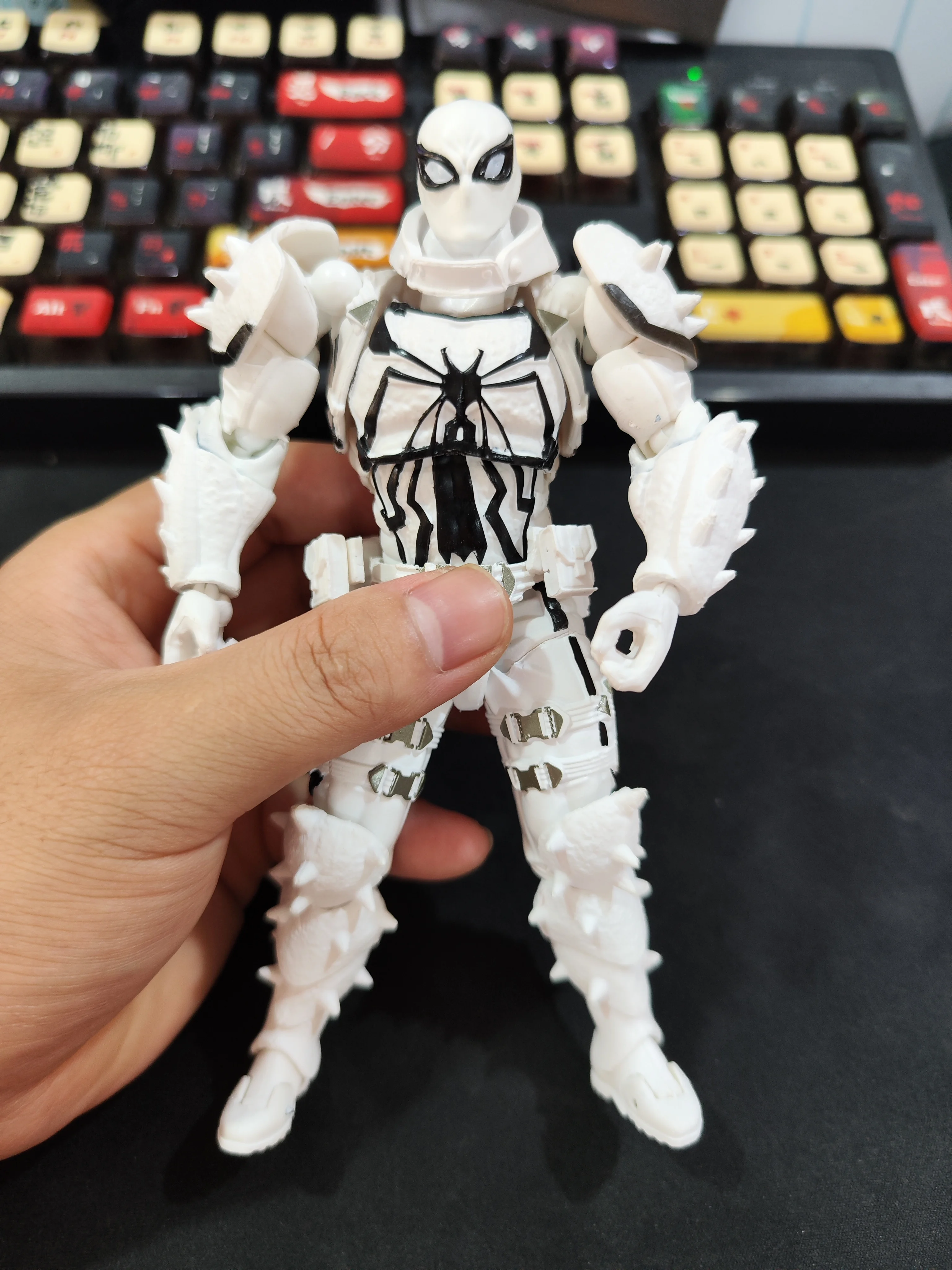 Superhero AMAZING YAMAGUCHI Agent Venom Figure Deadpool Spiderman Toy Action Figure Model Movie Toys For Kids Doll Gift