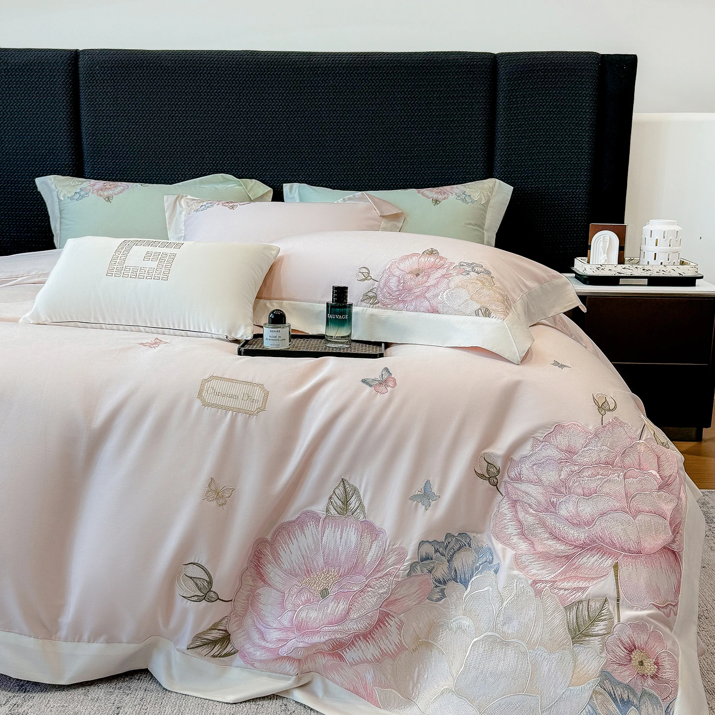 

Butterfly Flowers Embroidery Bedding Set Luxury 100% Cotton Pink Duvet Cover Sets Fitted Bed Sheet Pillowcases Home Textile