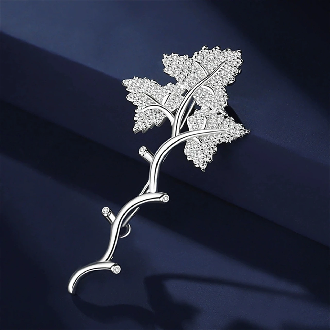 

Брошь из стерлингового серебра 925 пробы, женская микроинкрустация, роскошная мужская булавка для костюма с бриллиантами, подарок, изысканные очаровательные ювелирные изделия, оптовая продажа