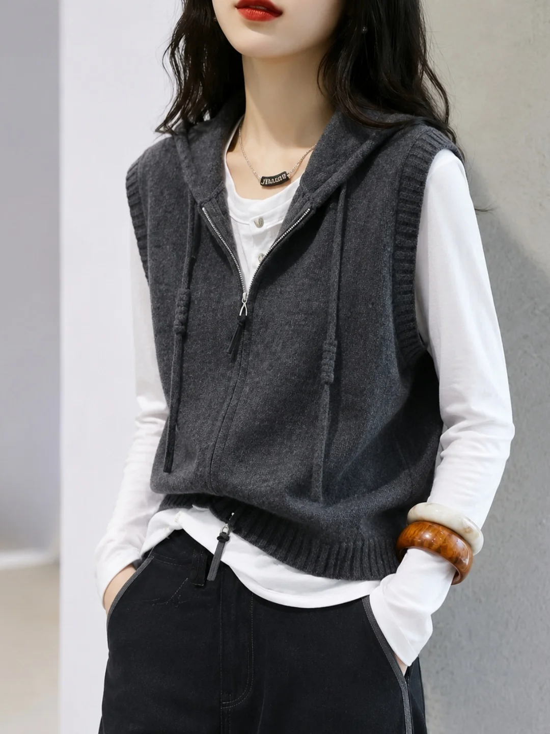 Fashionable Knitted Zipper Hoodie Vest Women's New Arrival Commute Style Autumn Design Simple Versatile Sleeveless Top