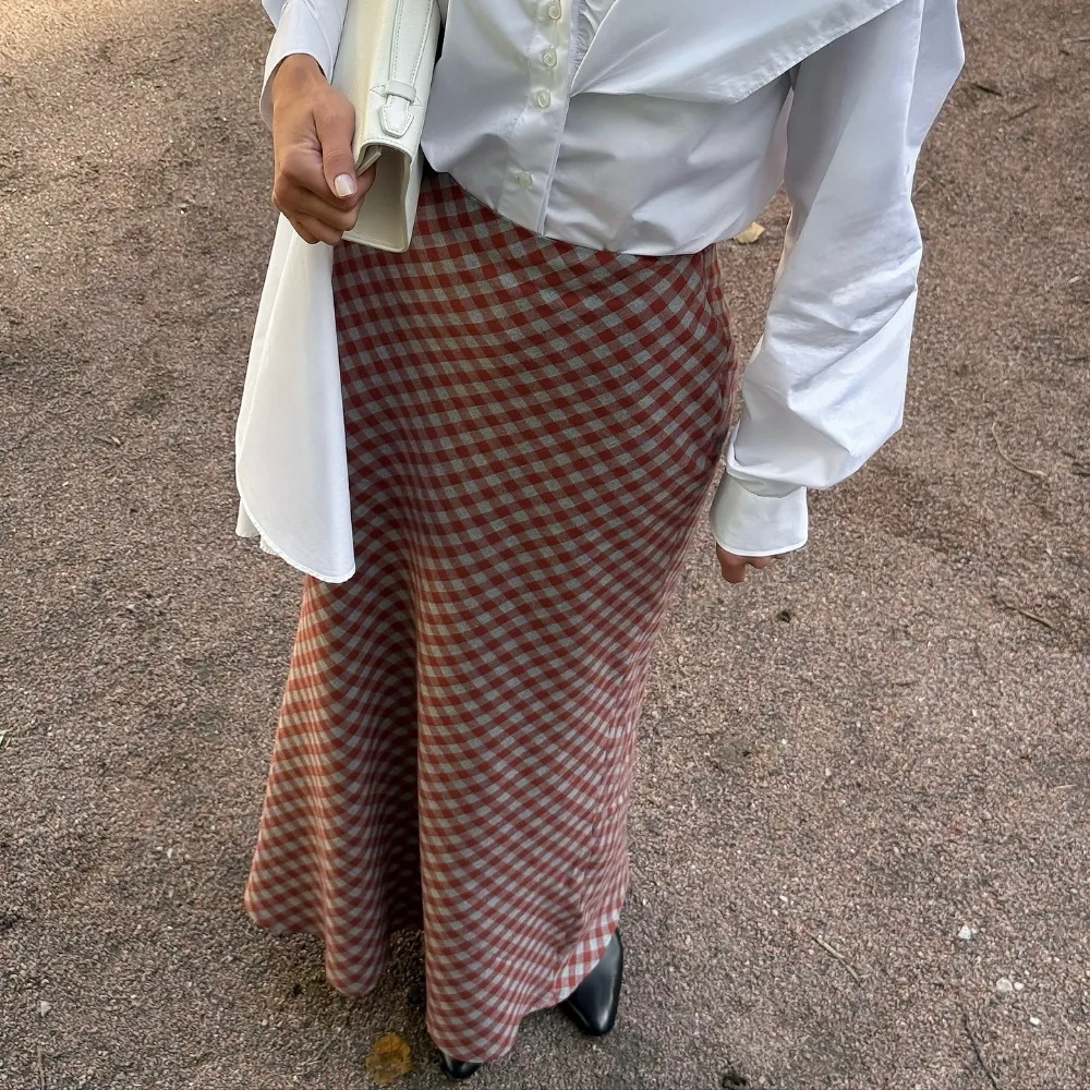 TWOTWINSTYLE アメリカンレトロクラシックチェック柄ミディスカート女性のためのハイウエスト痩身ハイエンドオフィスフィッシュテールスカート女性トレンド