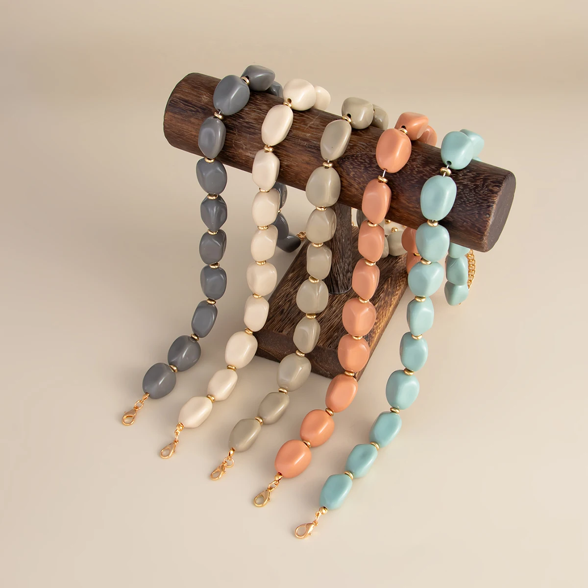 5 ألوان بوهو غير النظامية الاكريليك سلسلة الترقوة قلادة المرأة موضة اليدوية حبة المختنق القلائد مجوهرات الحفلات