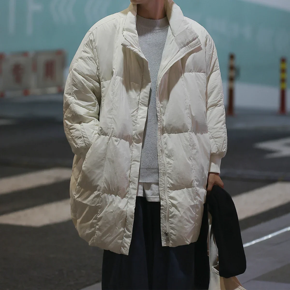 Winter lovers bat sleeve loose version of down jacket with long standing collar white duck down coat size XL