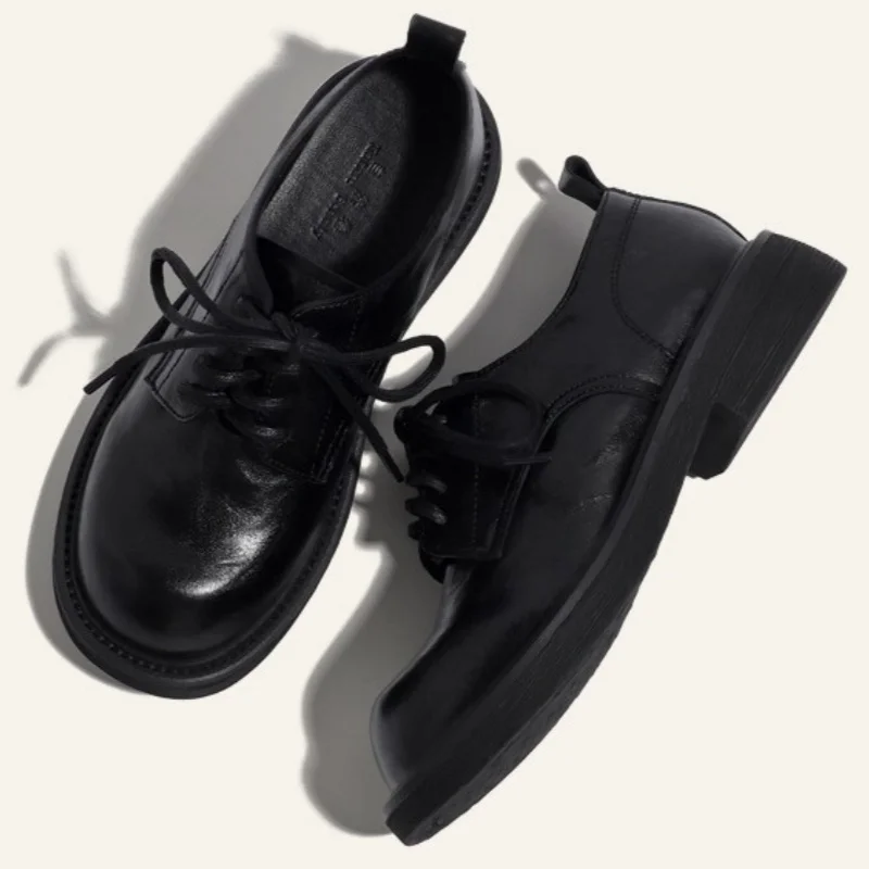 النمط البريطاني أوكسفورد 2025 جديد جلد جولة تو أحذية رجالي أحذية الإناث غير رسمية الرجعية مريحة لينة منتصف الكعب أحذية النساء