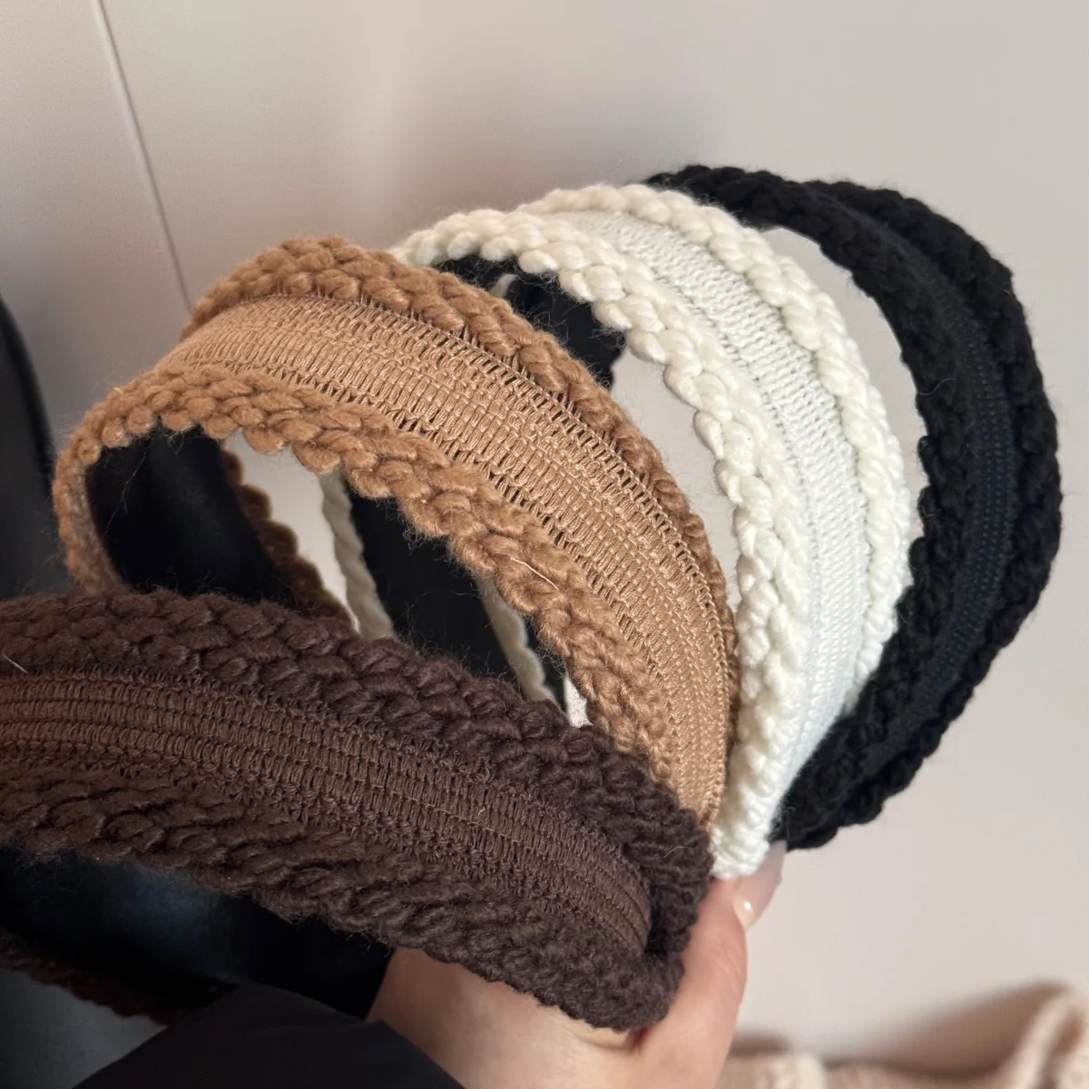 Knitted Yarn Headband for Women Autumn Winter Elegant Temperament Wide Edge Headband Fashion Face Wash Headband Outdoor Headwear