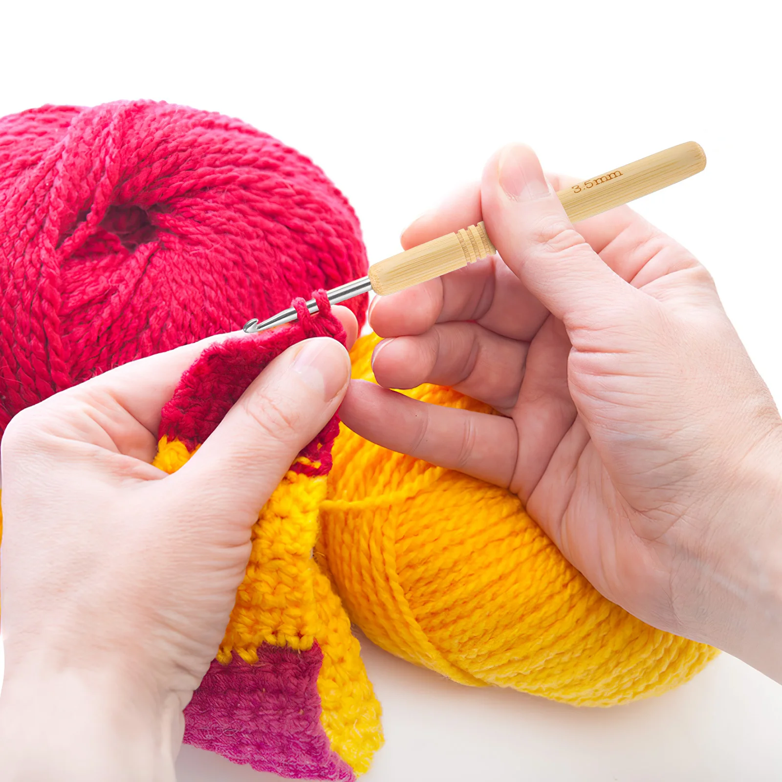 

1Set Crochet Hooks Knitting Needles Ergonomic Wooden Handles Various Sizes Stitch Markers for Yarn Weaving Crafts Kit