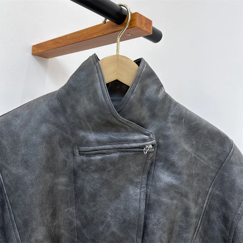 سترة جلدية نسائية معطف نسائي جديد غير متماثل بسحاب لشتاء 2025 سترة دراجة نارية من الجلد الاصطناعي مقاومة للرياح y2k