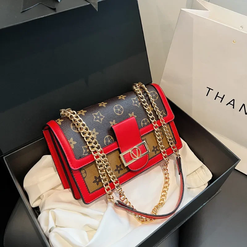 

Free Shipping Elegant and Stylish New Design Print Chain Square Bag Light Luxury Versatile High Quality Shoulder Bag Crossbody bag Black Red Brown Hot Sale